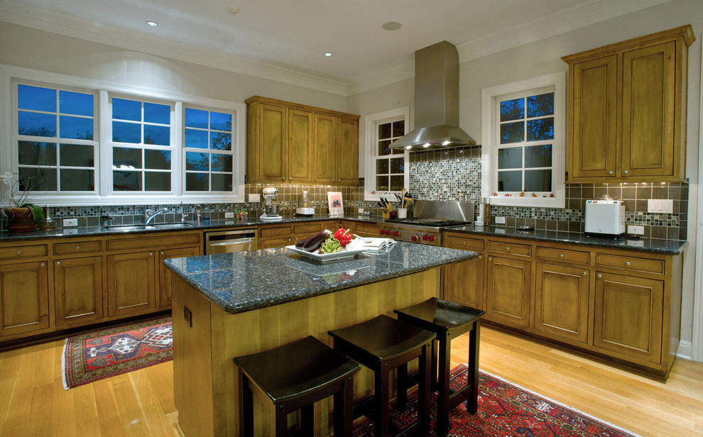 kitchen decorating ideas and designs Remodels Photos Bates Design Associates Austin Texas United States transitional-kitchen-001