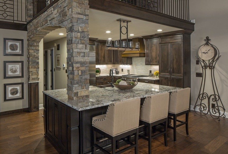 kitchen-decorating-ideas-and-designs-remodels-photos-spaces-interiors-exteriors-omaha-nebraska-united-states-transitional-kitchen-001