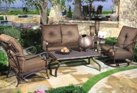 How to choose irresistible outdoor cushions