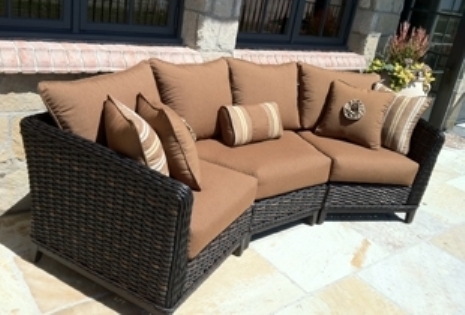 How to choose irresistible outdoor cushions