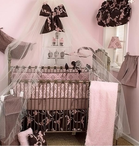 decorating a Baby Girl's Room 11