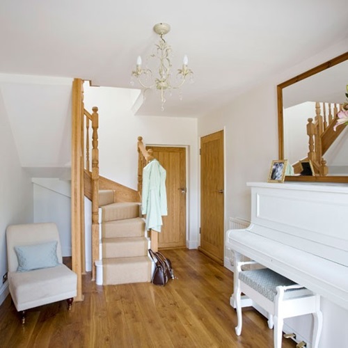 Best decorating ideas for small hallways