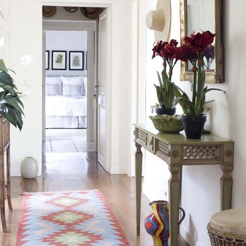 Best decorating ideas for small hallways