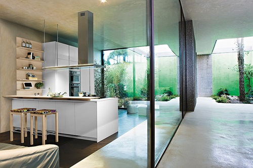 How to Use the Kitchen Storage in Decoration