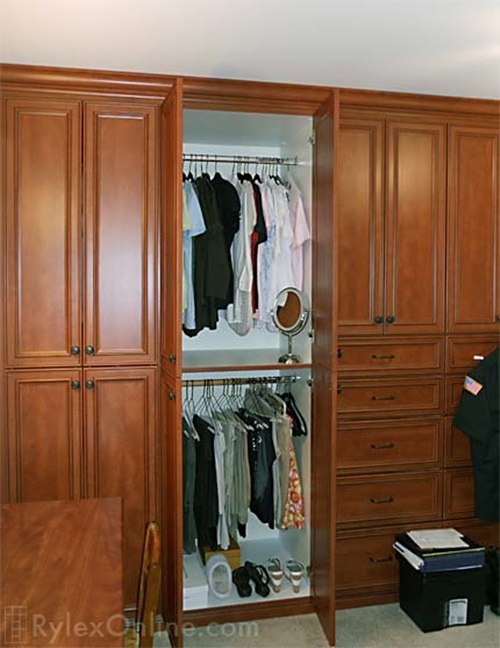 Advantages of having a Bedroom armoire