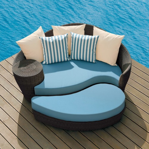 Best ways to clean your outdoor furniture