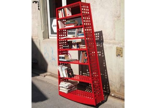 Simple Shelf System That Offers a Lot of Room for Books
