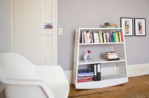 Simple Shelf System That Offers a Lot of Room for Books
