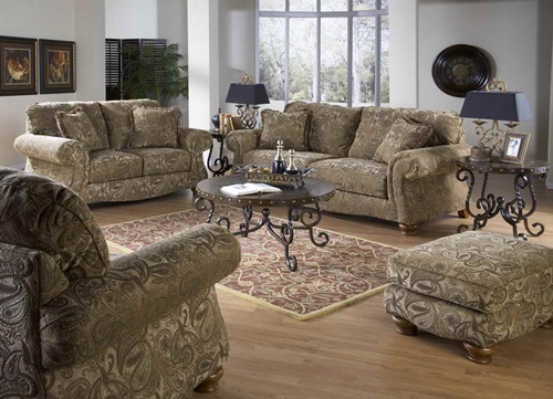The advantages of Traditional Living Room furniture