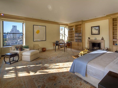 A fireplace in the bedroom!!…why not!