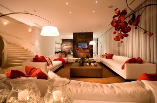 How to balance your living room decoration