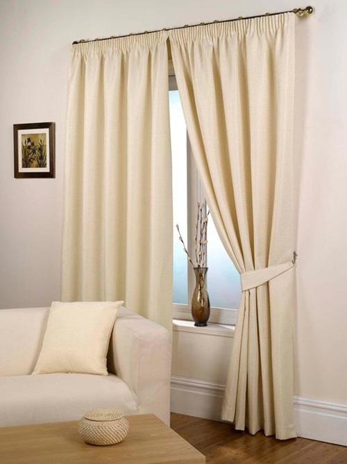 Room Curtains in Modern Houses