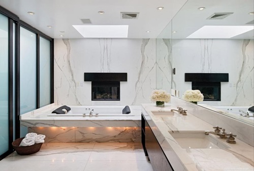 Master Bathroom Interior Designs - Simple and Luxurious