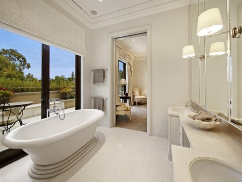 Master Bathroom Interior Designs - Simple and Luxurious