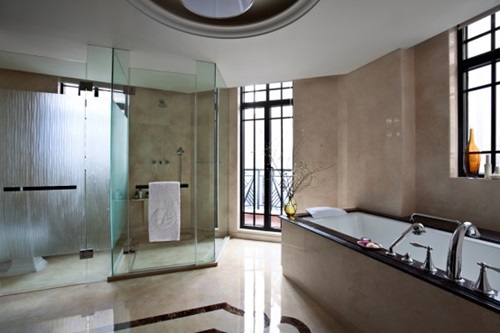 Achieving the Glamour of an Art Deco Bathroom
