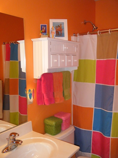 Designing Kids Bathroom - Colors and Themes