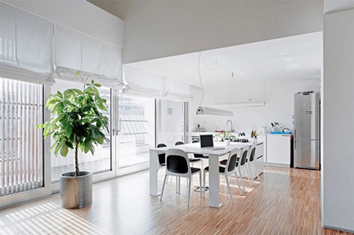 Combine your kitchen and dining room and Get space and style