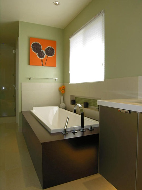 How to Decorate a Modern Asian Bathroom