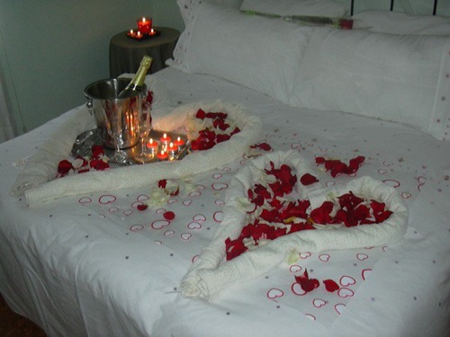 Romantic Ideas to Decorate Your Bedroom for Valentines Day