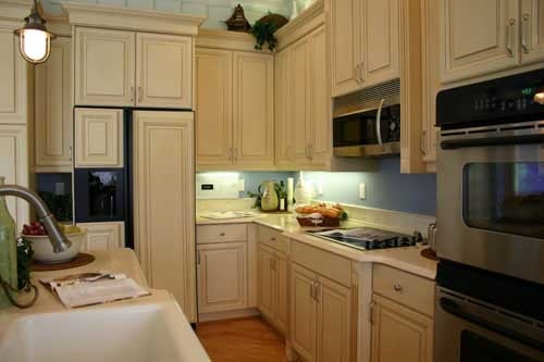 Simple Designing Ideas for Narrow Kitchens