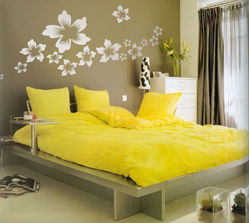 simple tips To Use The Wall Stickers To Decorate Bedroom With An Extraordinary Look