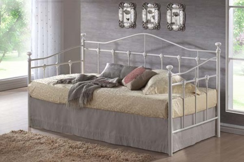 How to Choose a Metal Bed to Create a Stylish Look into Your Bedroom