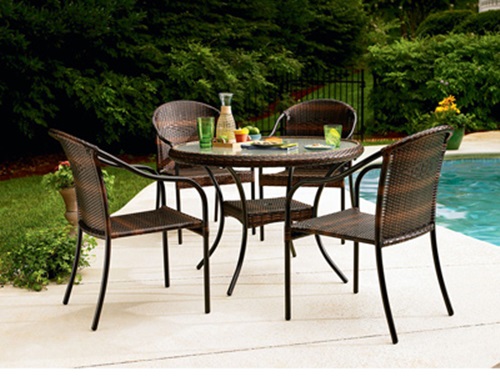 How to Clean your Outdoor Furniture