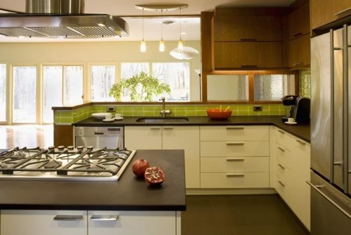 The Advantages and Disadvantages of Kitchen Mosaic Tiles