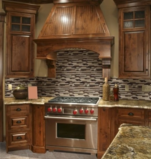 The Powerful Impact of the Glass Backsplash Tiles in your Kitchen