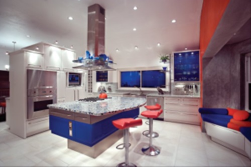 The Powerful Impact of the Glass Backsplash Tiles in your Kitchen