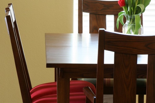 Tips to Remove the Musty Smell from your Old Wood Furniture