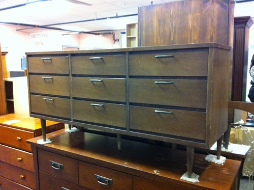 Tips to Remove the Musty Smell from your Old Wood Furniture