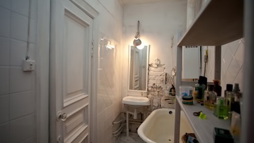 4 Tips to Help You with Decorating Your Tiny Bathroom