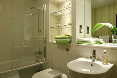 7 Helpful Tips to Decorate Your Bathroom