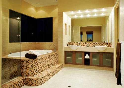 How to Use Framed Art Prints in Decorating your bathroom