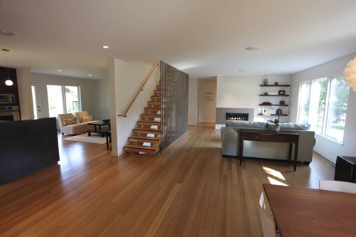 The Pros and Cons of installing an Oak Flooring