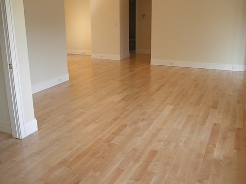 The Pros and Cons of installing an Oak Flooring