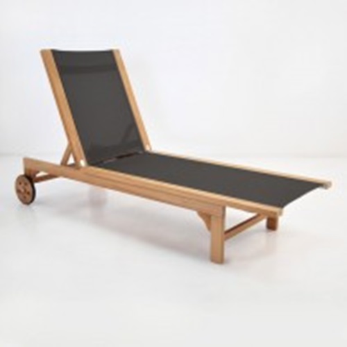 5 Great Tips for Having the Perfect Outdoor Relaxing Chaise Lounges
