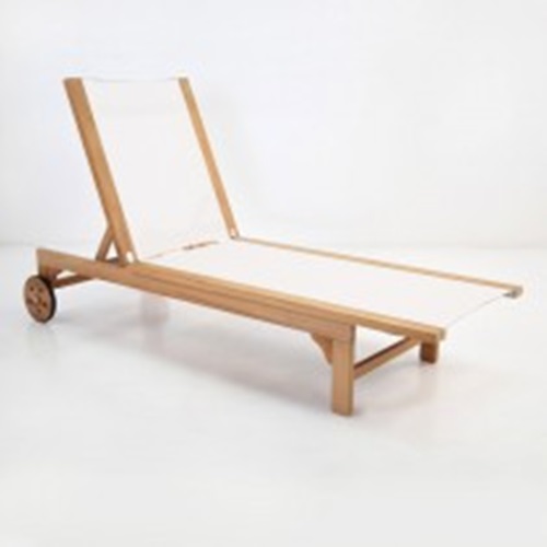 5 Great Tips for Having the Perfect Outdoor Relaxing Chaise Lounges