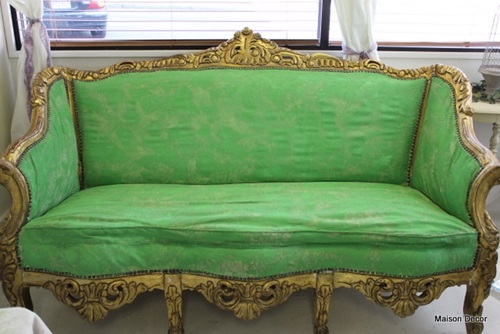 A 5 Step Guide for Repainting Fabric Chairs