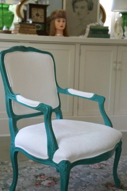 A 5 Step Guide for Repainting Fabric Chairs