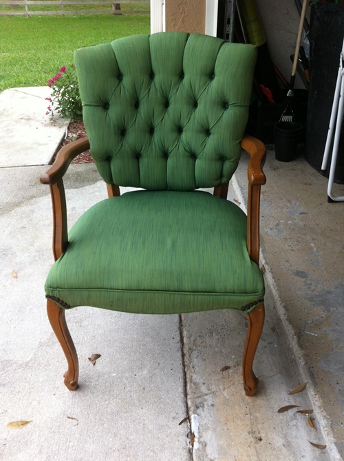 A 5 Step Guide for Repainting Fabric Chairs