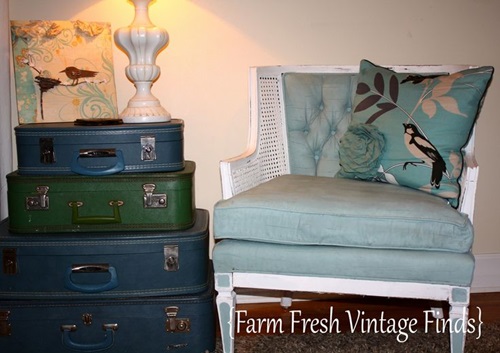 A 5 Step Guide for Repainting Fabric Chairs