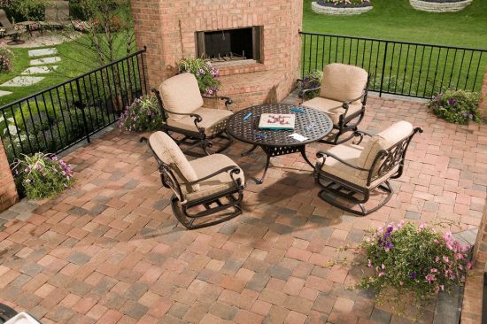 Furnish your outdoor area with amazing suitable coffee table