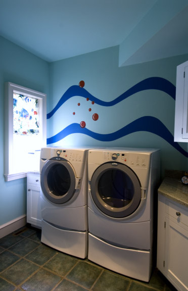 Unique Mix of Modern and Traditional Designs by Bruce Palmer Design Studio