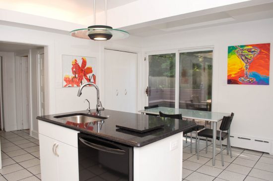 Genius Small Kitchen and Bathroom Solutions Inspired from Grand Décor Projects