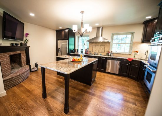 Genius Small Kitchen and Bathroom Solutions Inspired from Grand Décor Projects