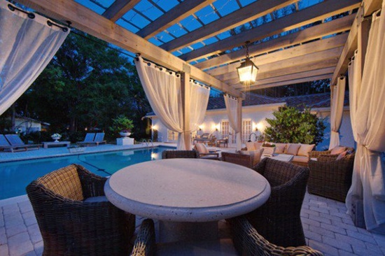 Attractive curtains to add value to modern and interior homes