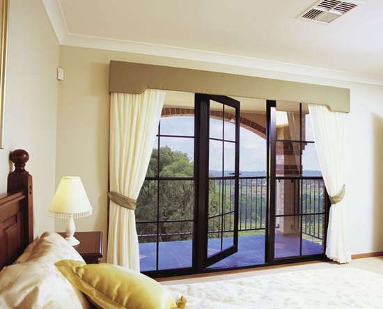 Attractive curtains to add value to modern and interior homes