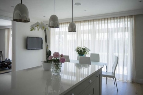 Attractive curtains to add value to modern and interior homes